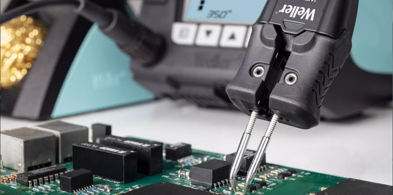 Soldadura electrónica de precisión: cómo configurar un puesto de trabajo con soluciones Weller